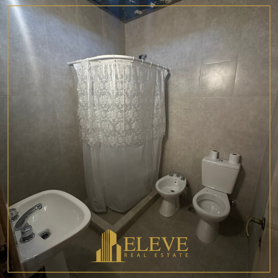 Casa - 5 ambientes - Con Local - ARROYO SECO